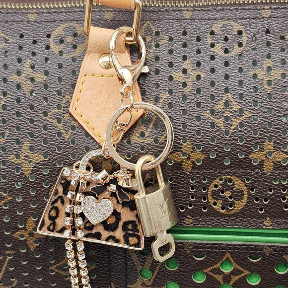 Authentic Louis Vuitton Lock & Key with unbranded Bagcharm, Keycharm, Keychain - Picture 8 of 9